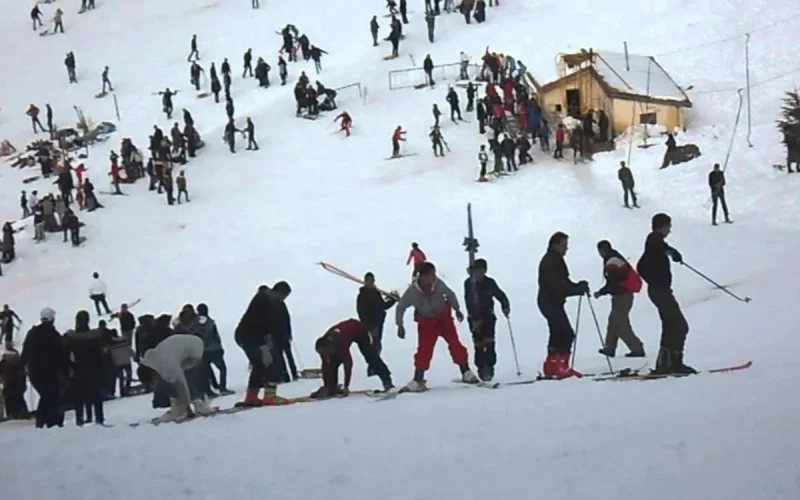 La station de ski de Michlifen prise d'assaut (vidéo)