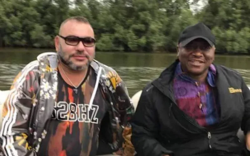 Photo décontractée du roi Mohammed VI en côte d'Ivoire