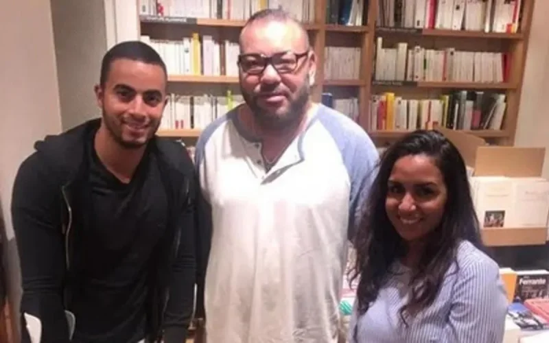Photo : Mohammed VI avec des Marocains à Paris 