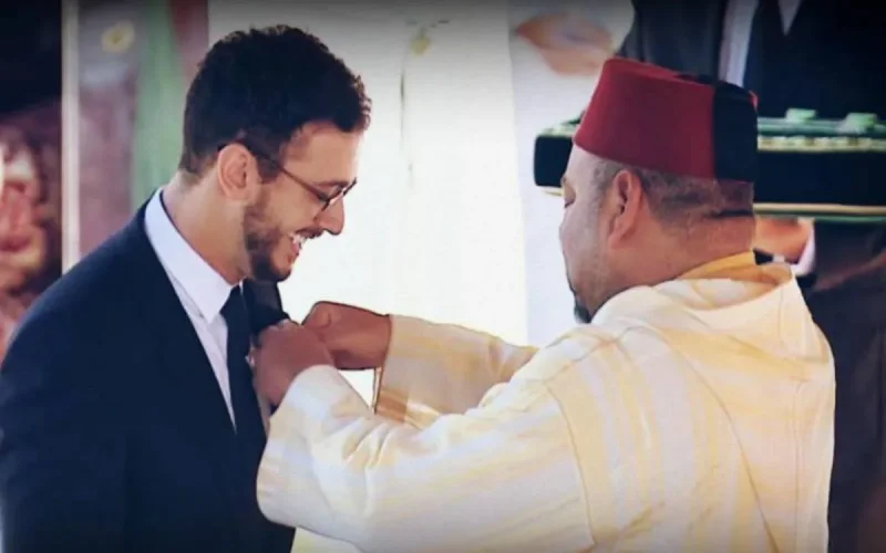 Le roi Mohammed VI rencontre Saad Lamjarred à Paris 