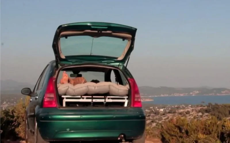 Espagne : touchés par la crise, des Marocains contraints de vivre dans leur voiture