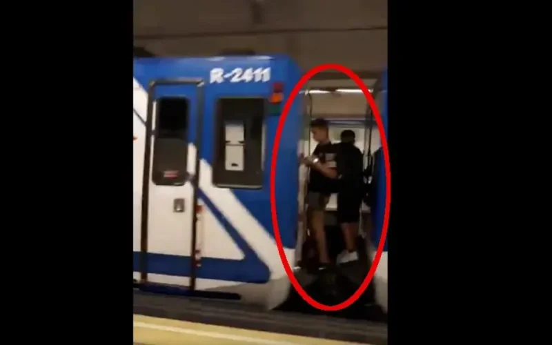 Un Marocain perd ses pieds en jouant entre les wagons d'un métro (vidéo)