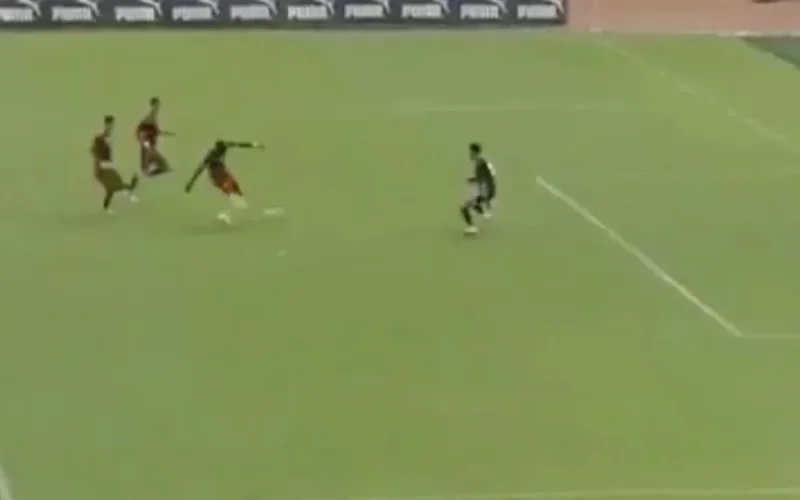 Football : le Maroc perd face au Cameroun (vidéo)