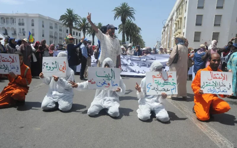 Photos : des milliers de personnes manifestent à Rabat en soutien au Rif