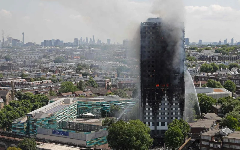 Officiel : au moins sept Marocains morts dans l'incendie d'une tour à Londres