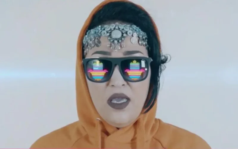 « Wach Katfhem Laarbia ? », la nouvelle chanson de Raïssa Tachinouite (vidéo)