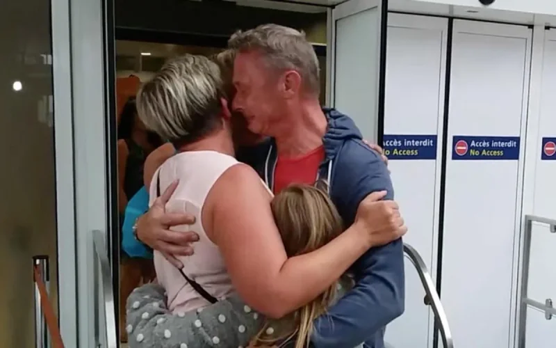 Coincée au Maroc depuis 3 semaines suite à une bagarre, une famille retourne enfin en Belgique (vidéo)