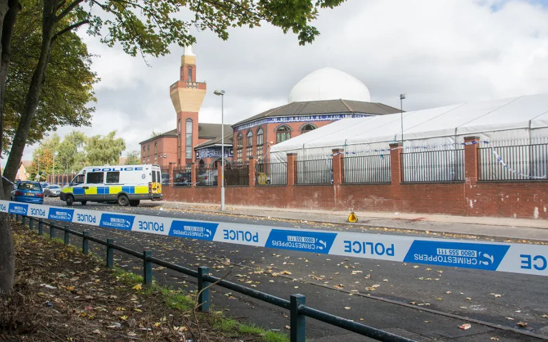 Grande-Bretagne : un enfant musulman poignardé devant une mosquée à Birmingham