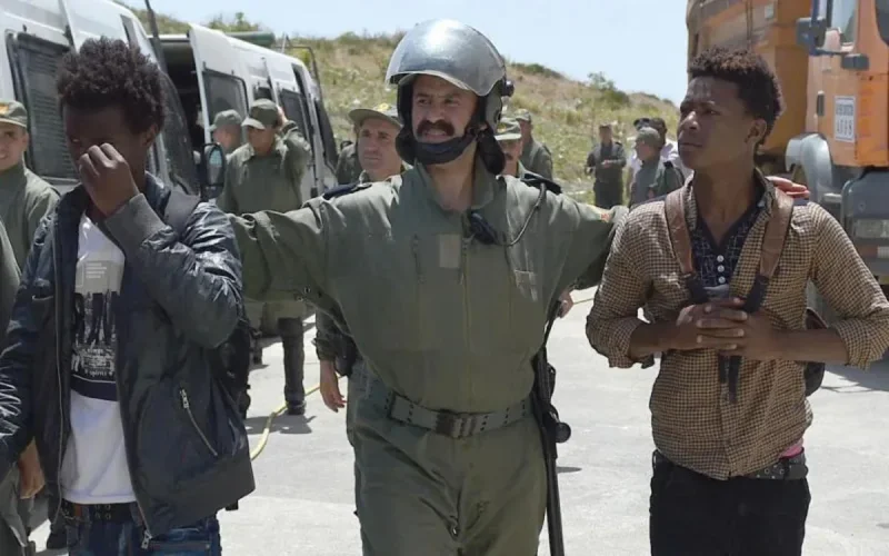 Fès : des Subsahariens délogés par la force d'un terrain de l'ONCF