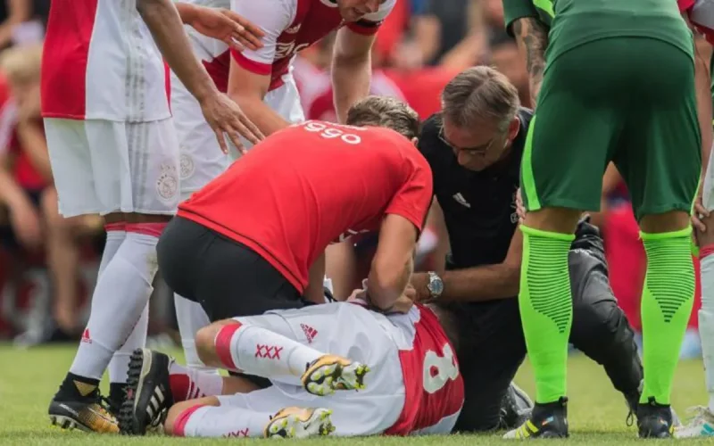 L'état du joueur Abdelhak Nouri est stable mais il est toujours dans le coma