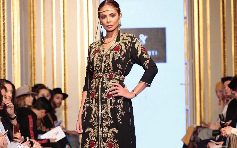 Le caftan marocain fait fureur à Paris (Photos)