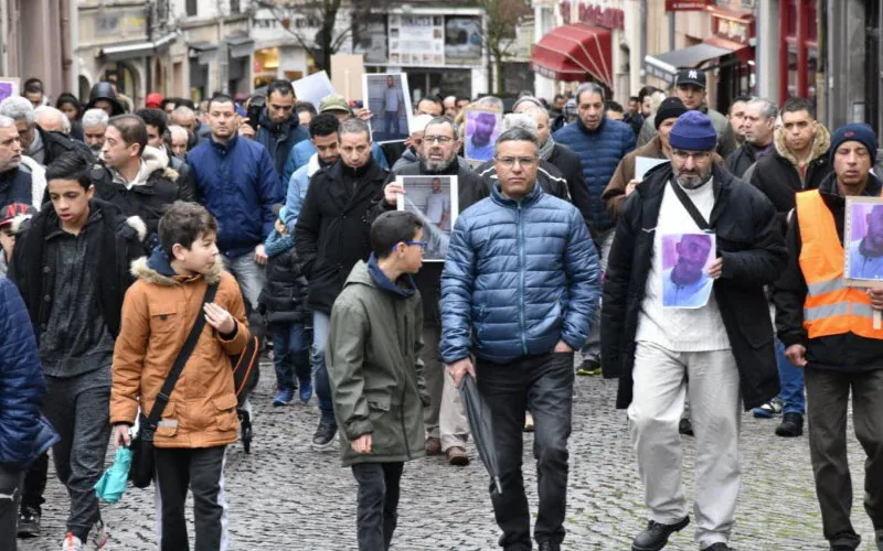 Une marche en mémoire de Rachid Aananouch, tué d'un coup de couteau à Mâcon