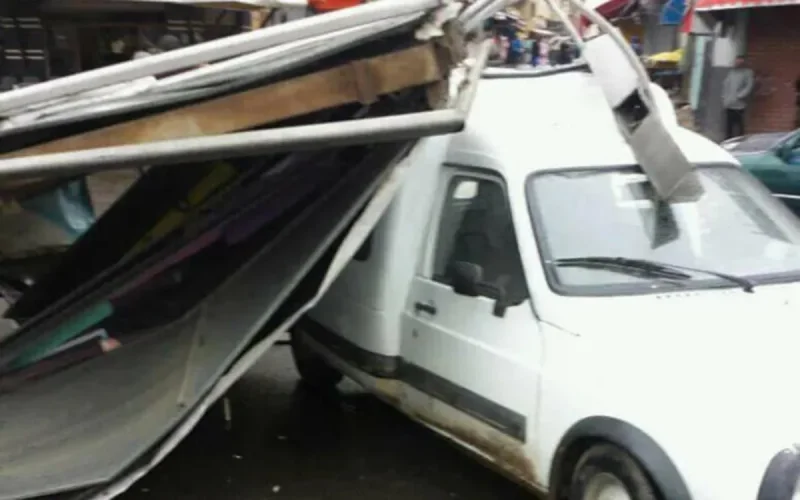 Photos : les rafales de vent ont fait beaucoup de dégâts à Casablanca