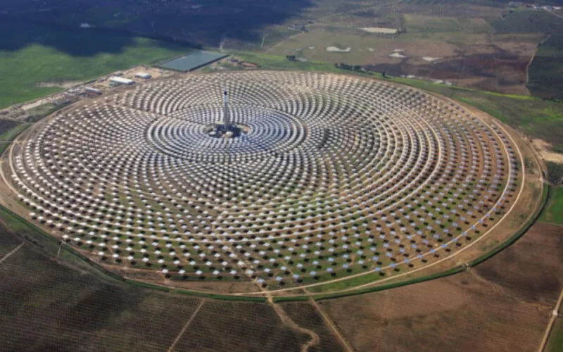 Le complexe solaire de Ouarzazate, l'un des plus grands au monde, finalisé en octobre