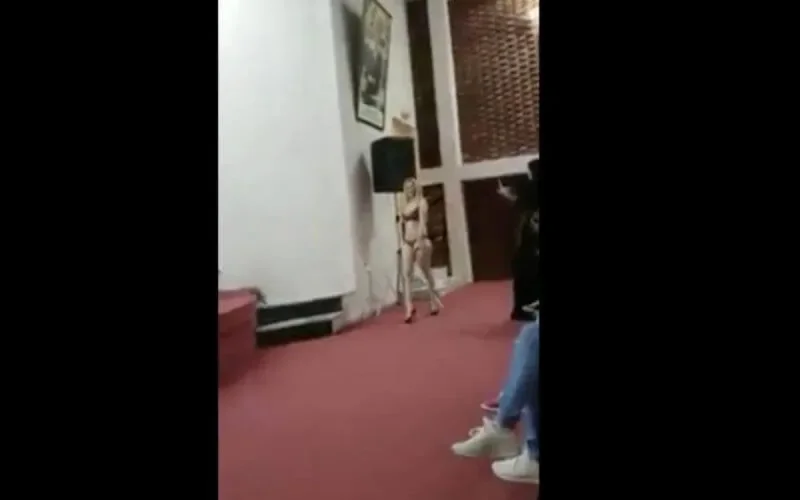Agadir : un défilé en lingerie fait polémique (vidéo)