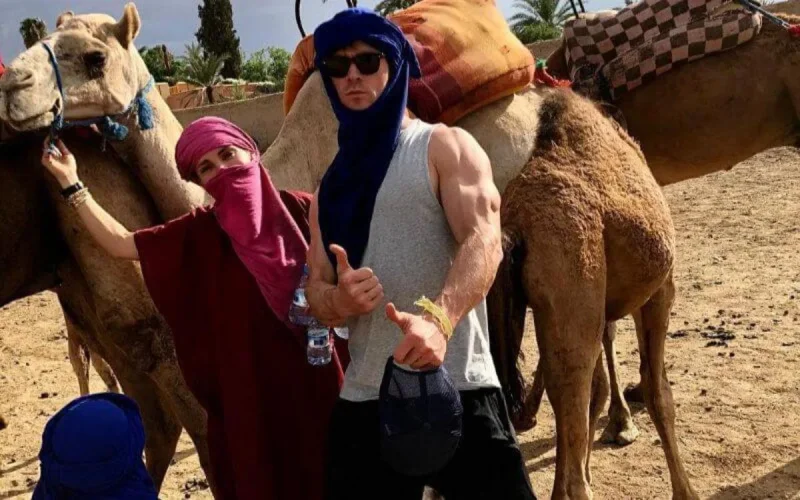 Des vacances au Maroc pour Chris Hemsworth et Elsa Pataky (photos)