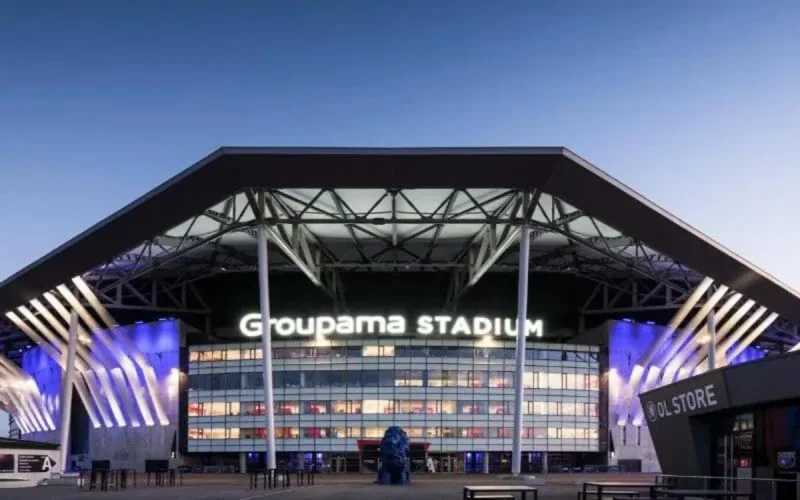 Une première en France, un stade ouvre une salle de prière