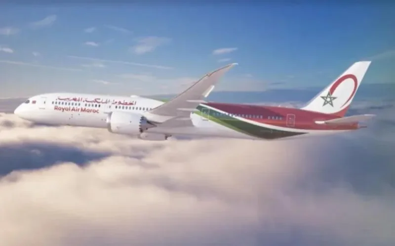 Royal Air Maroc redésigne son nouvel avion Dreamliner (vidéo)