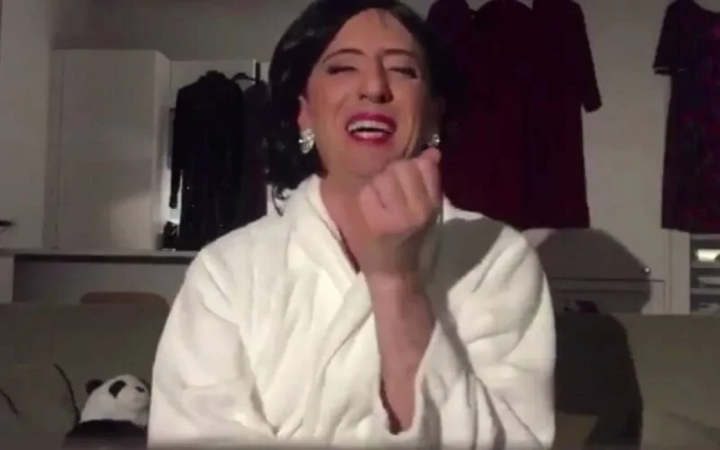 Gad Elmaleh fait appel à "Chouchou" pour répondre à ses détracteurs (vidéo)