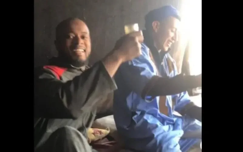 Patrice Evra, en mode gnawi, semble adorer son voyage à Marrakech (vidéo)