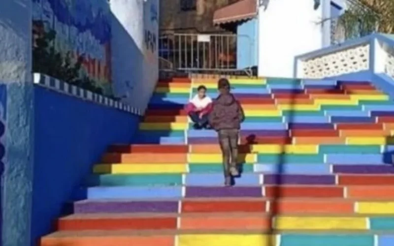 Chefchaouen : Des couleurs gaies pour un cimetière drôlement "gay"