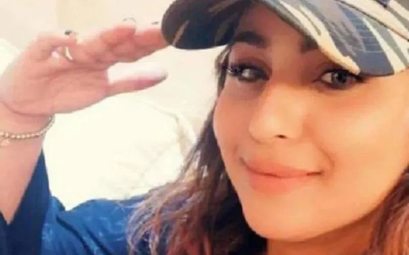 Service militaire : une belle demoiselle accourt pour s'enrôler…