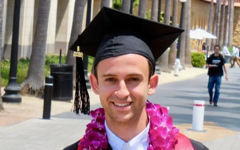 A 23 ans, ce Marocain enseigne à Stanford (Etats-Unis)