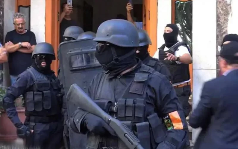 Maroc : ce qui a été saisi chez les terroristes arrêtés ce matin (vidéo)