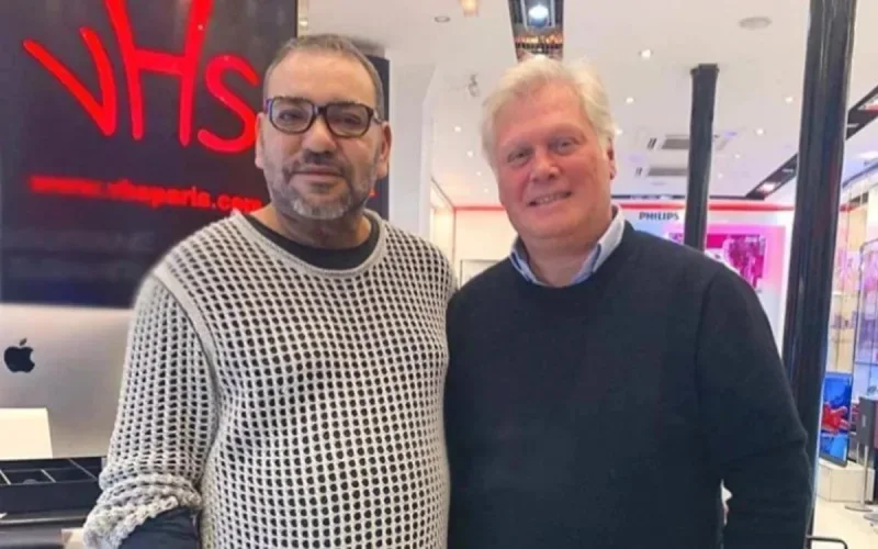 Photo : nouveau look du roi Mohammed VI à Paris