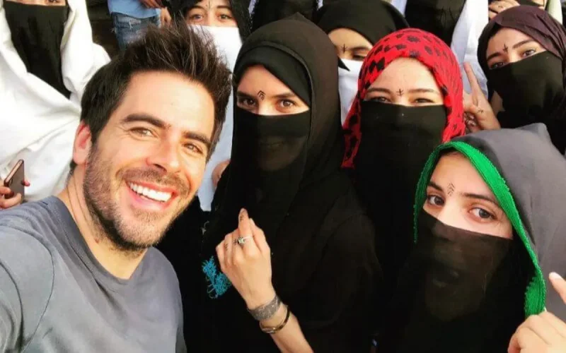 Eli Roth se la coule douce à Marrakech (photo)