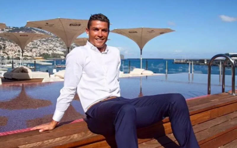 Ronaldo visite son hôtel à Marrakech (photos)