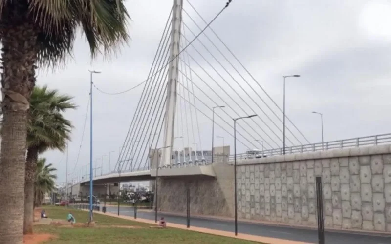 Ouvert aujourd'hui, le pont de Sidi Maarouf présente-t-il un vice de construction ? (vidéo)