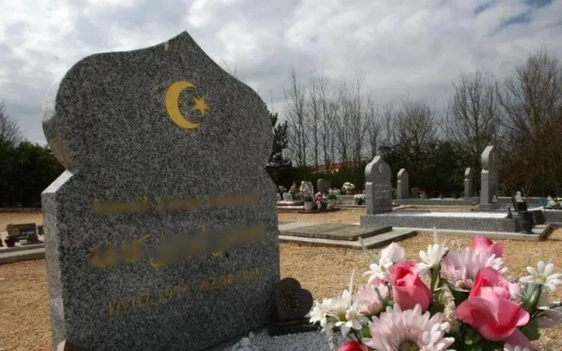 France : des tombes musulmanes profanées au cimetière de Draguignan
