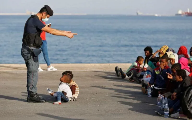 Italie : les ONG encourent 5.500 euros d'amende par migrant sauvé