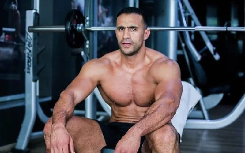 Badr Hari choisit ses adversaires