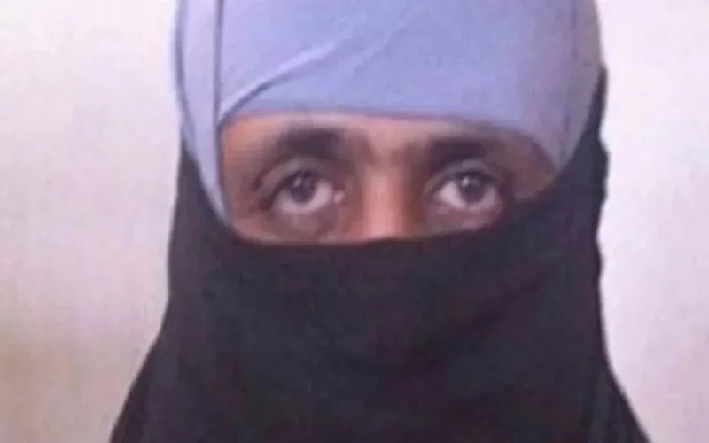 Marrakech : Un homme en niqab surprend sa femme avec son amant