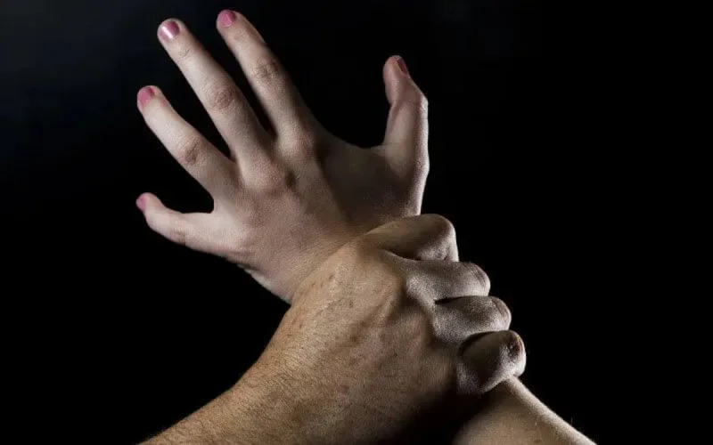 Un joueur marocain condamné pour viol "aggravé par la perte de virginité"