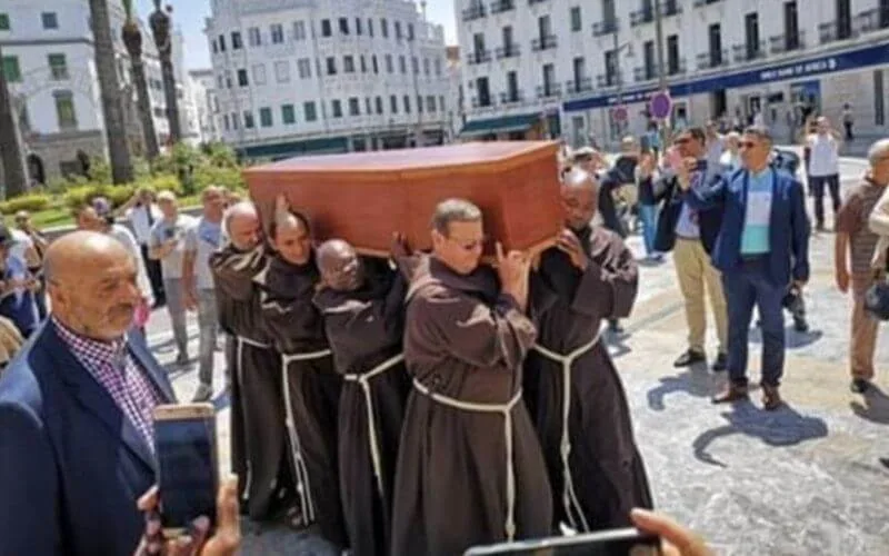Tétouan : un prêtre espagnol écrasé par une porte métallique