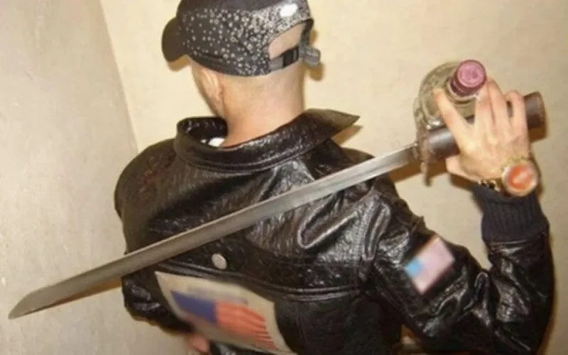 Salé : un criminel tente d'égorger un policier