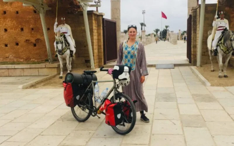 Une Allemande fait Hanovre-Agadir à vélo