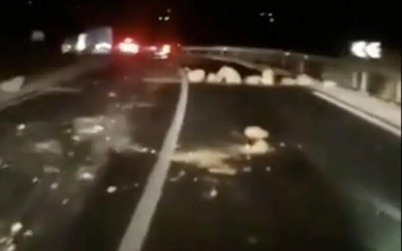 Maroc : attention aux pierres sur les routes !