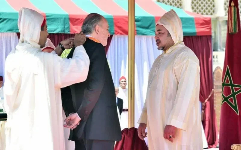 Insolite : un directeur sans école décoré du ''Wissam'' de Mérite national