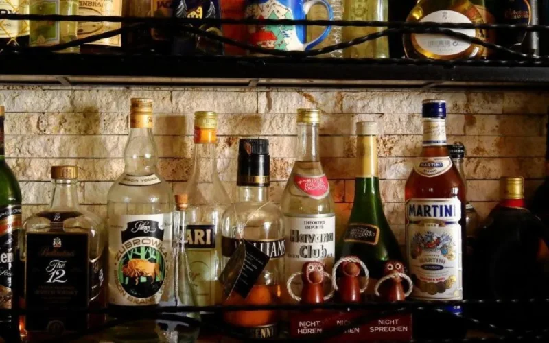 Marrakech : des MRE se plaignent du propriétaire d'un local d'alcool