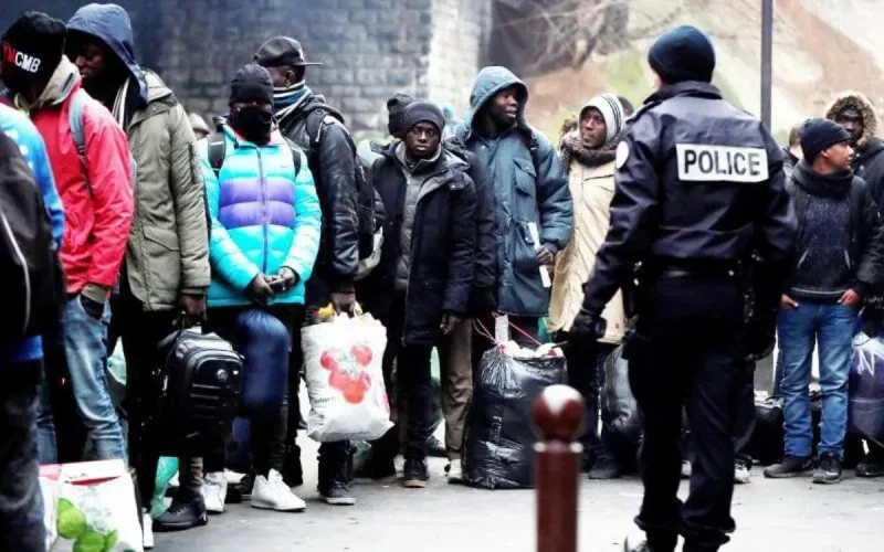 Les migrants perçus comme une menace par 60% des Français