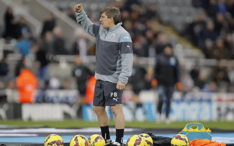 Un entraîneur anglais viré pour racisme envers un Marocain