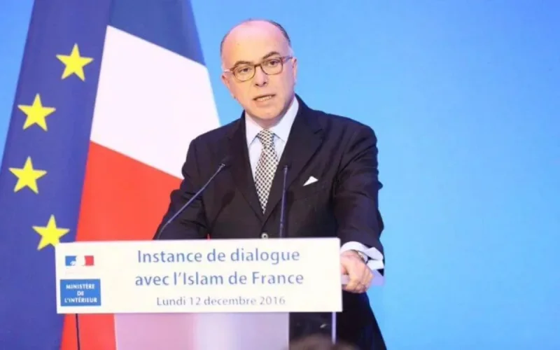 Bernard Cazeneuve invite les musulmans à faire entendre davantage leur voix
