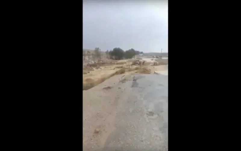Al Hoceima : ce pont n'a pas résisté aux fortes pluies (vidéo)