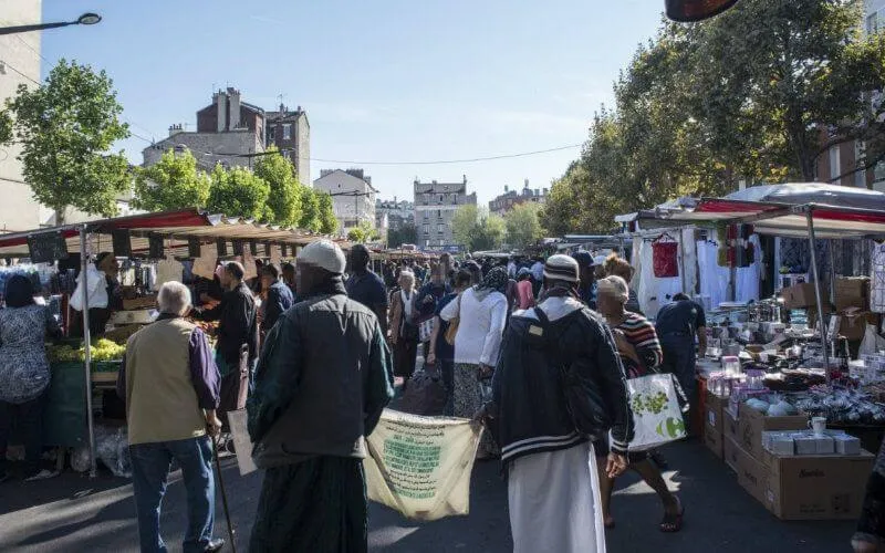 La France pourrait durcir le regroupement familial