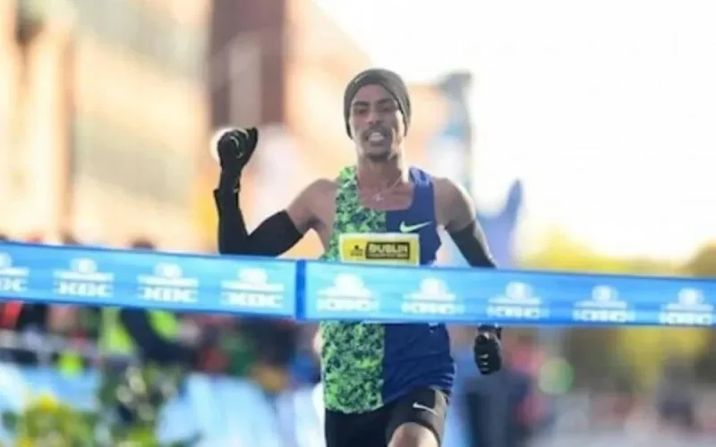 Le Marocain El Goumri pulvérise le record du marathon de Dublin