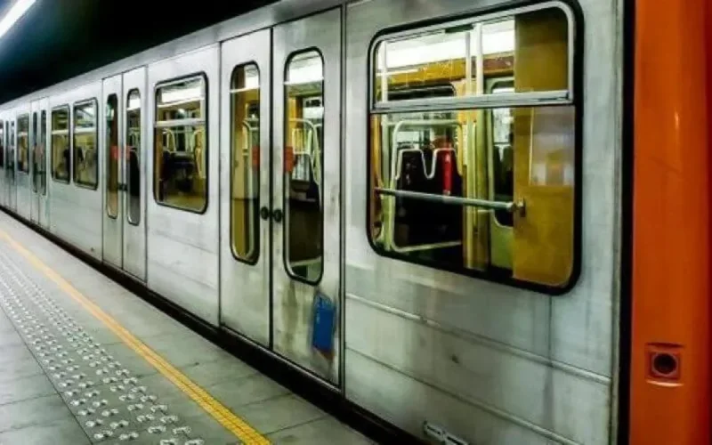 Bruxelles : mandat d'arrêt pour avoir poussé une femme voilée sur les rails